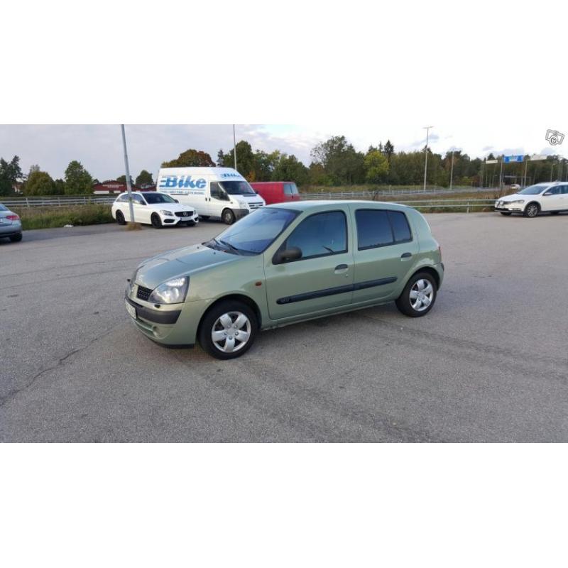 Renault clio 1,2 -03