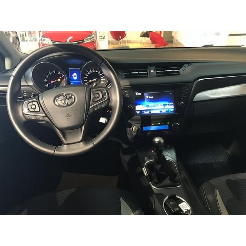 Toyota AVENSIS 1,8 SD ACTIVE+ -16