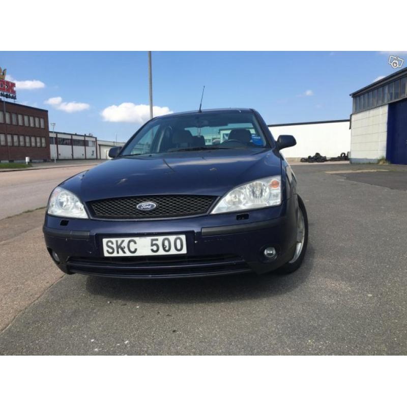 Ford Mondeo -01