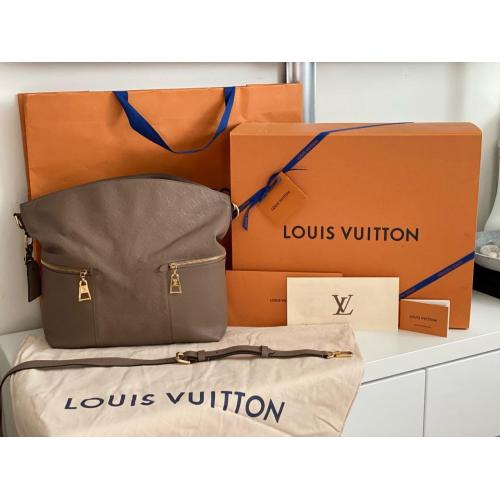 Louis Vuitton Melie väska